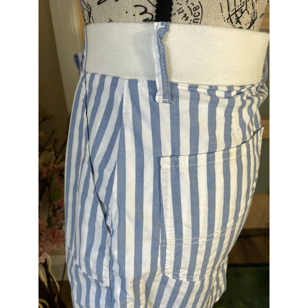 Lee Premium Women's Smart Fit Mid Rise Skort Sz 6M Cotton Blend Pockets
